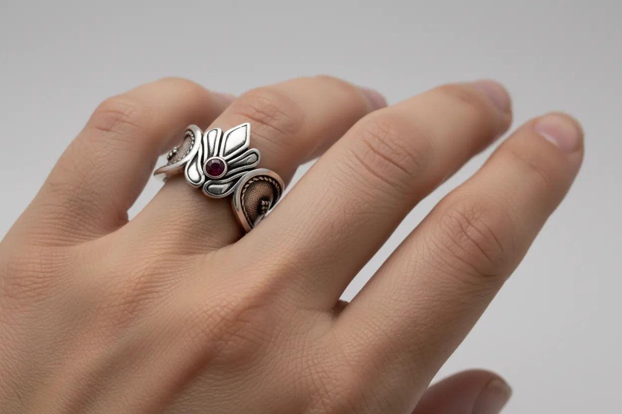 Byzantine Ring in Sterling Silver with zircon (DT-04)