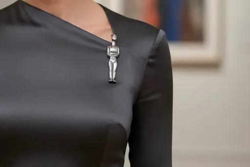 Female figurine normal type (Kapsalis Variety) Brooch in sterling silver (K-53)