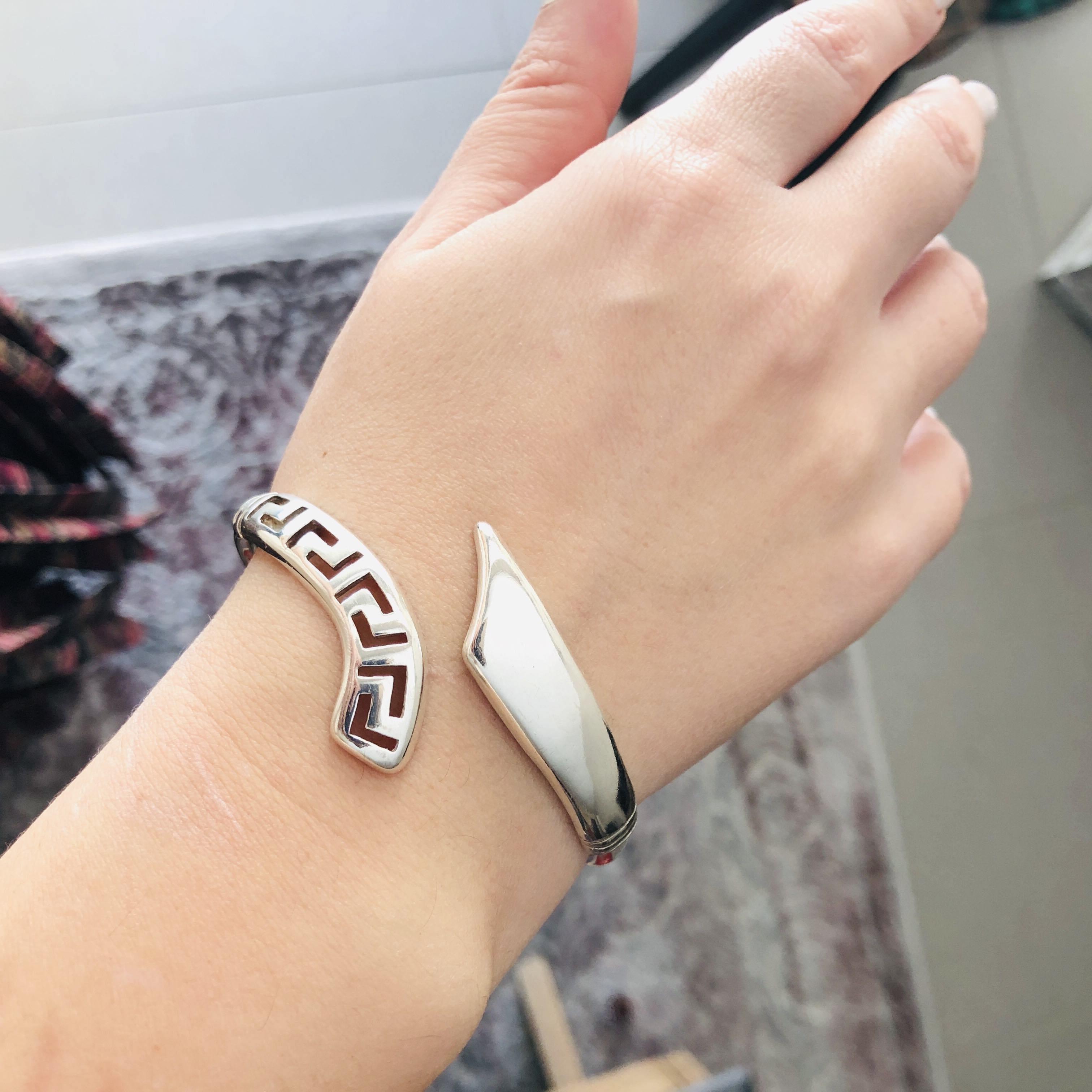 Greek Key Meander Bangle in Sterling Silver with zircon (B-64) - ELEFTHERIOU EL