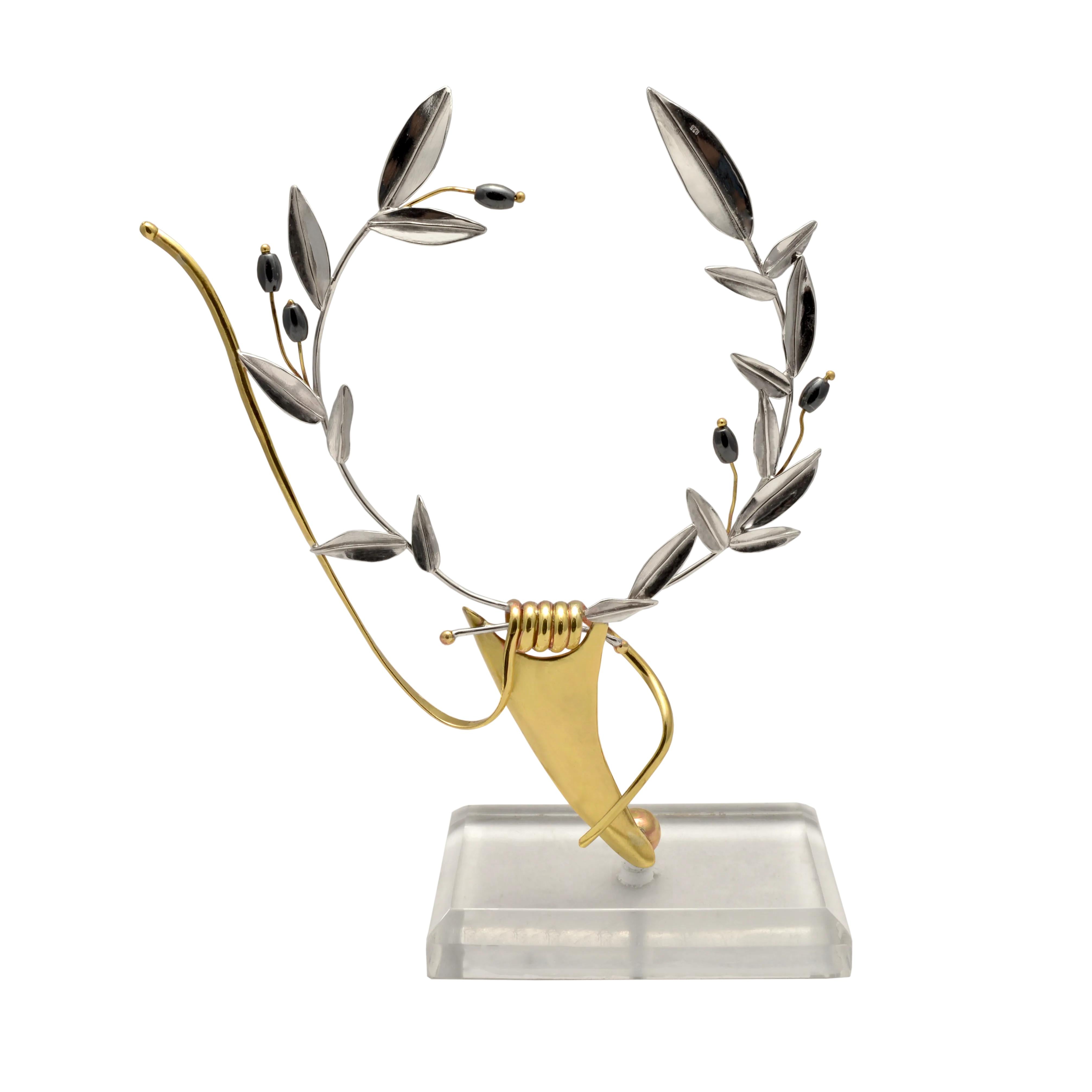 Greek Sterling Silver Olive leaf Wreath on glass (A-47-8)