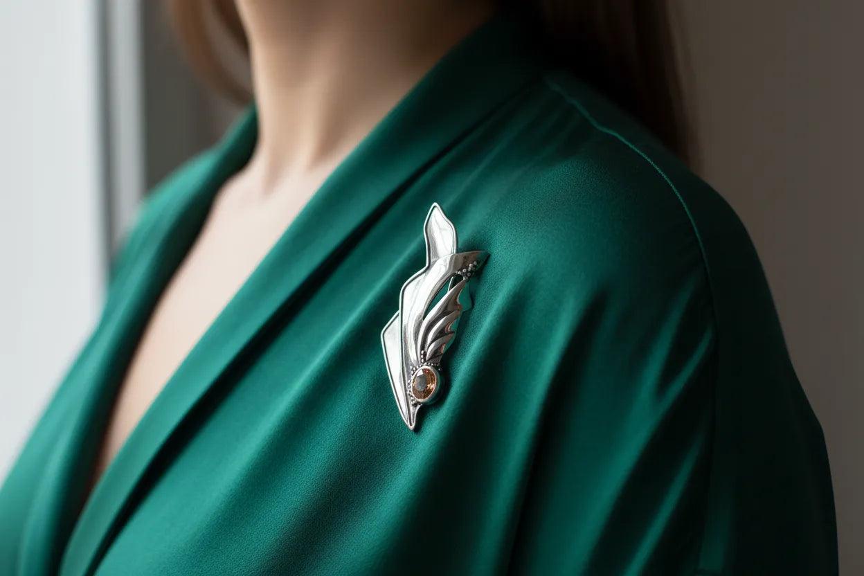 Greek Traditional Brooch in sterling silver with zircon (K-16)