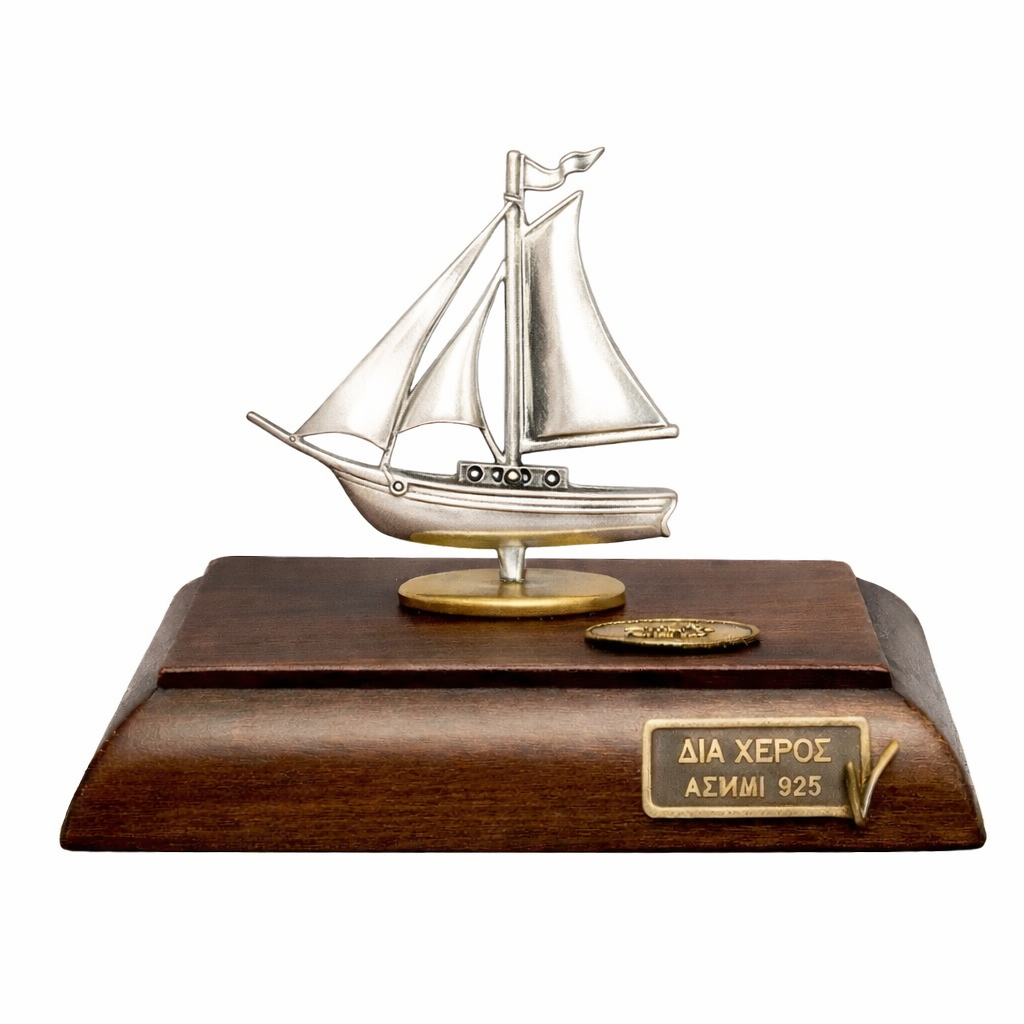 Handmade sailboat in sterling silver Nautical Decor (A-32-29)