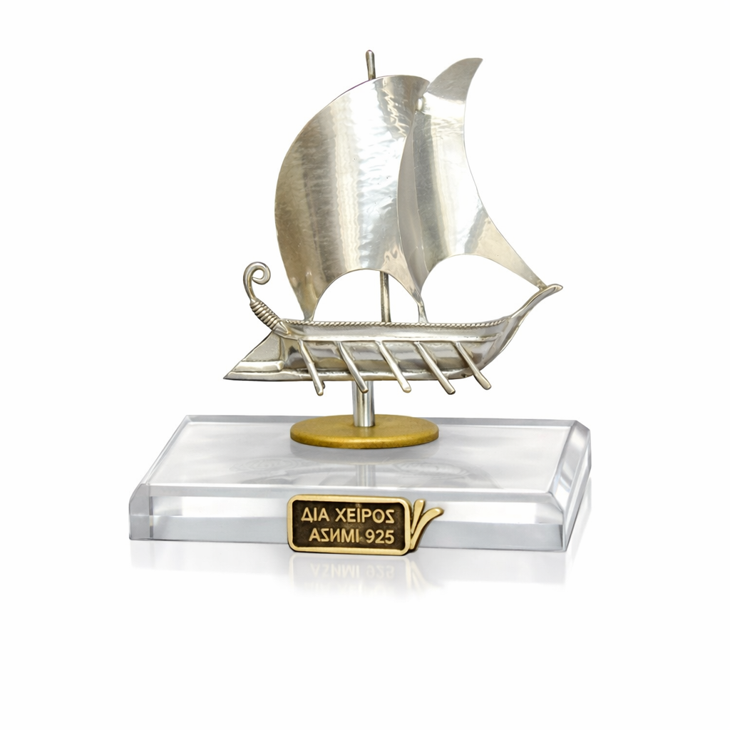 Handmade sailboat in sterling silver Nautical Decor (A-39-32)