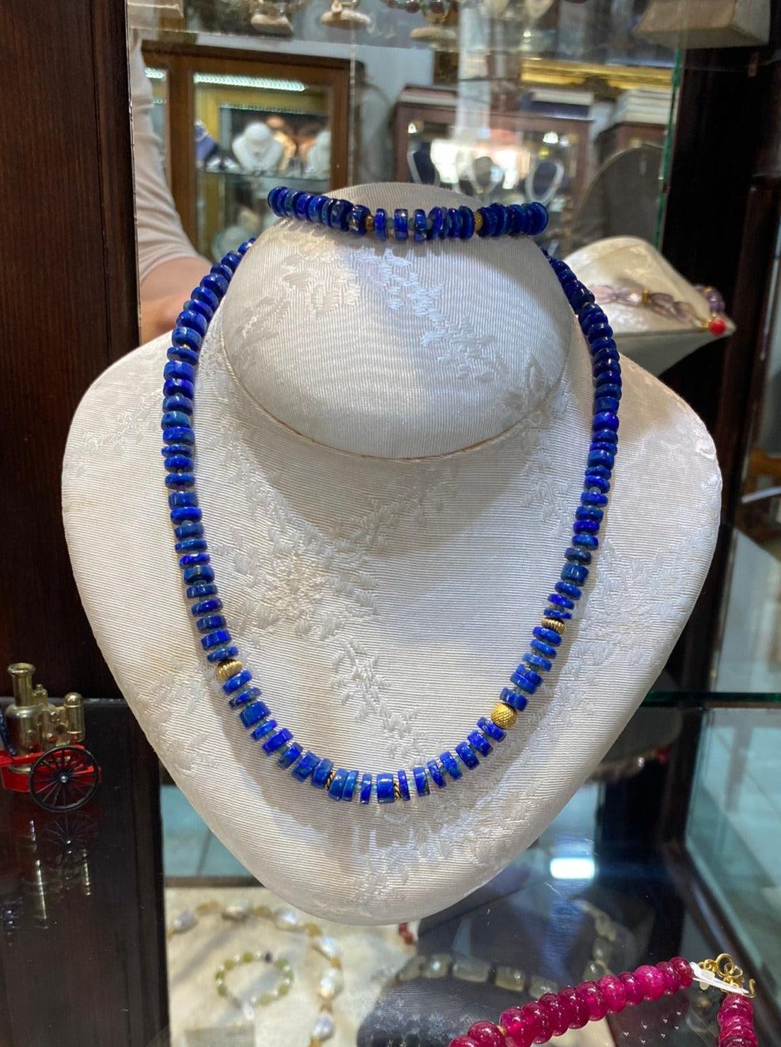 Jewellery set in 18k Gold with Lapis Lazuli