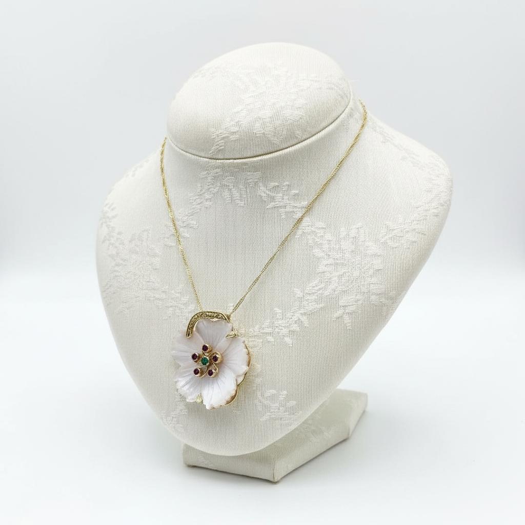 Necklace in 18k gold with Green Brilliants, Rubies & Emeralds