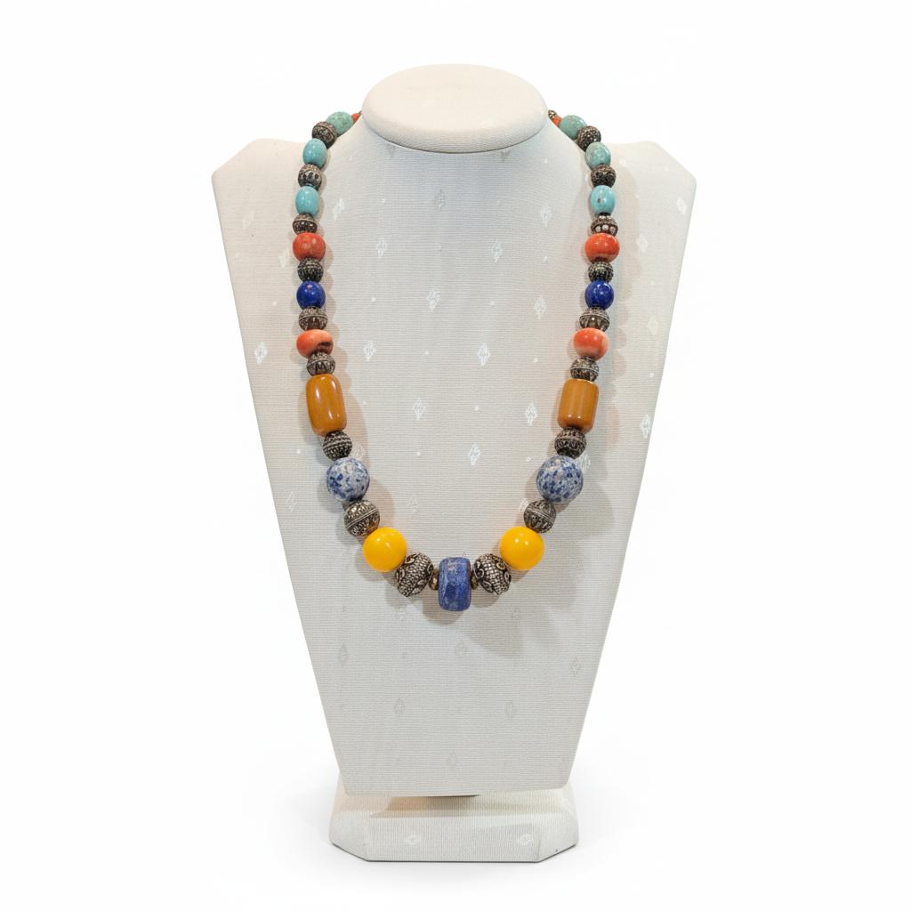 Necklace in sterling silver with various gemstones incl lapis lazulis, carnelian