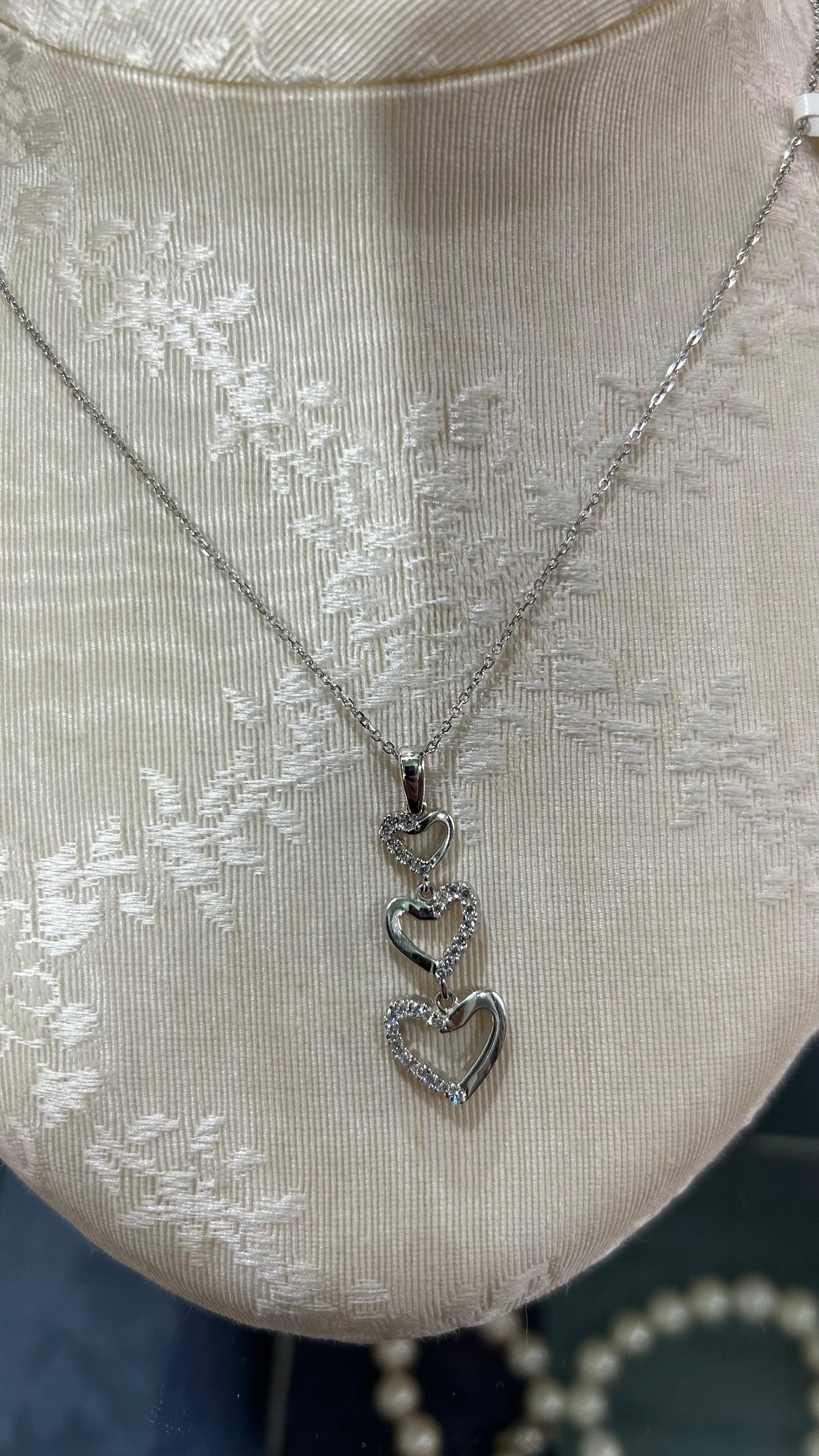 Necklace in white gold 14k, heart necklace