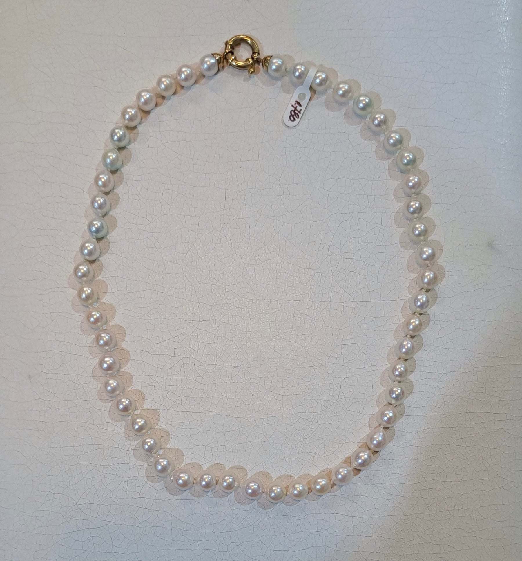 Necklace with white Aqua pearls and 18k gold closure - Dinos-Virginia