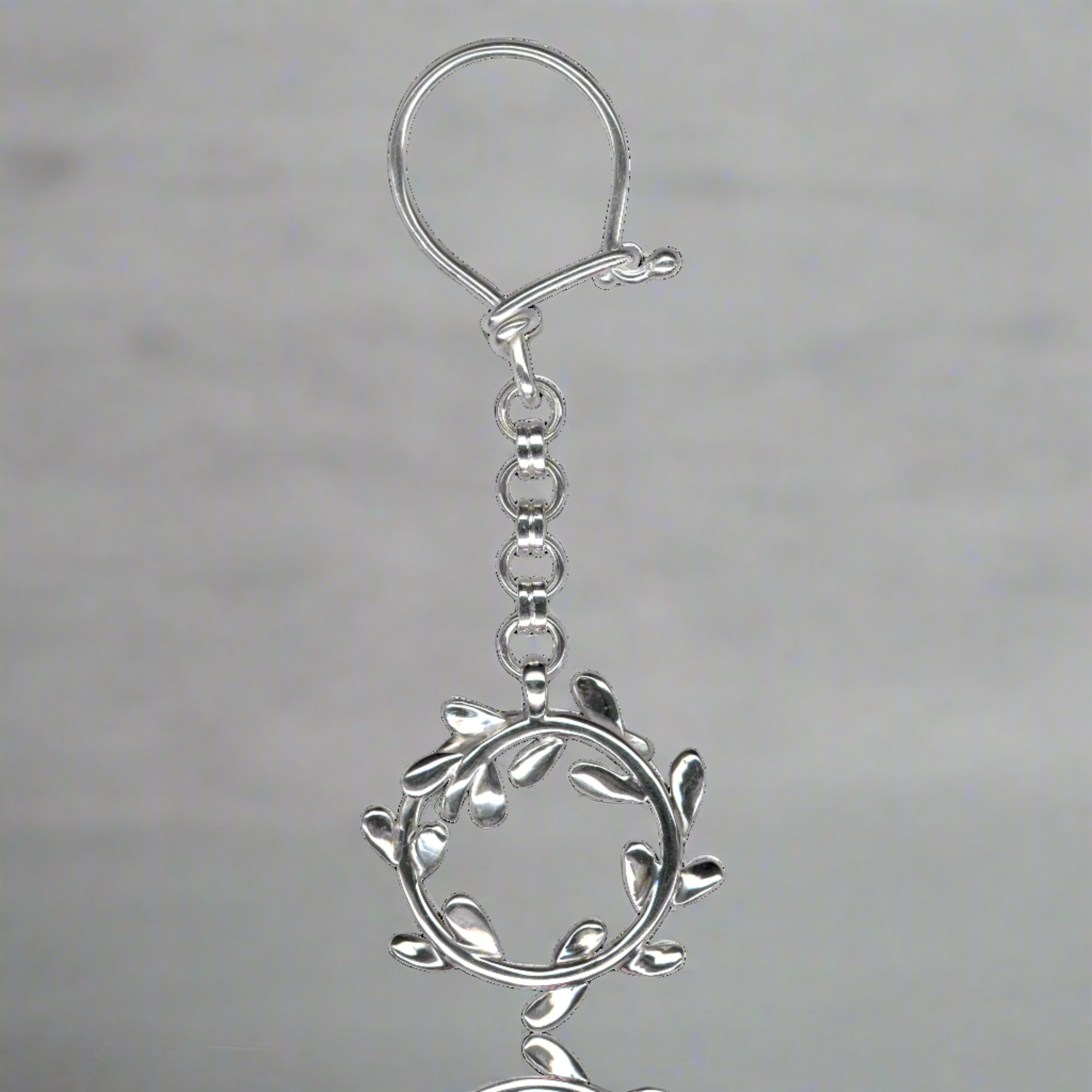Olive leaf Wreath key ring in Sterling Silver, silver keychain, men's gift, handmade keychain - ELEFTHERIOU EL