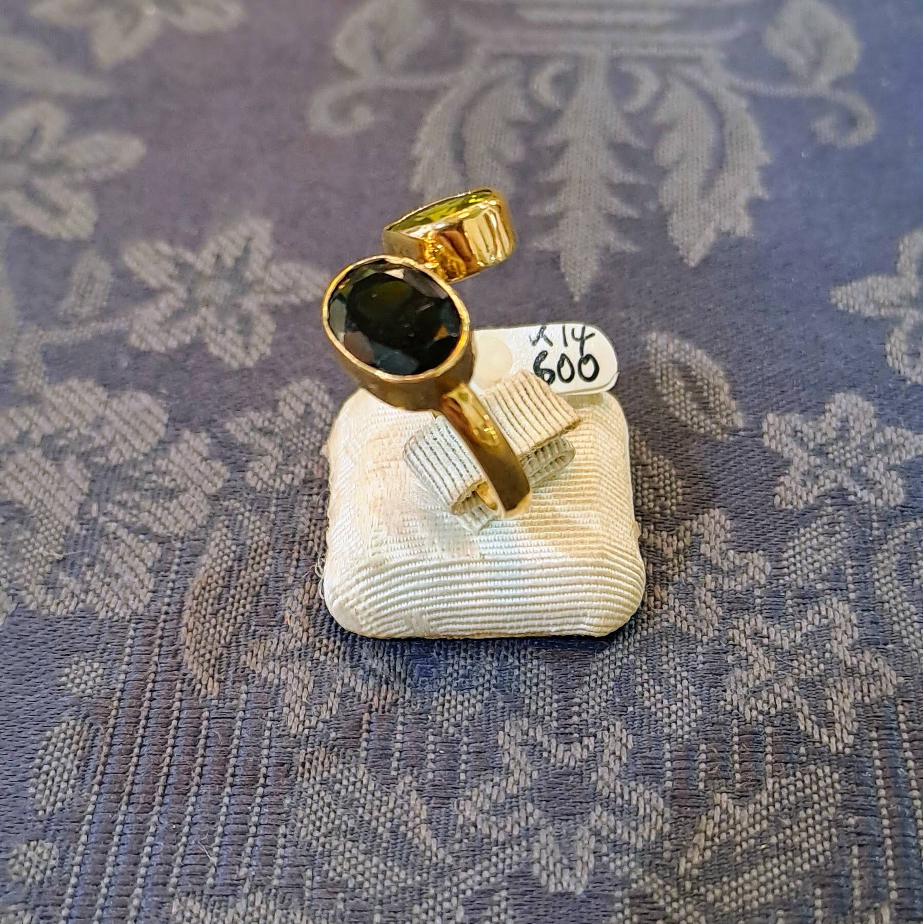 Ring in 14k gold with tourmalines (B-116)