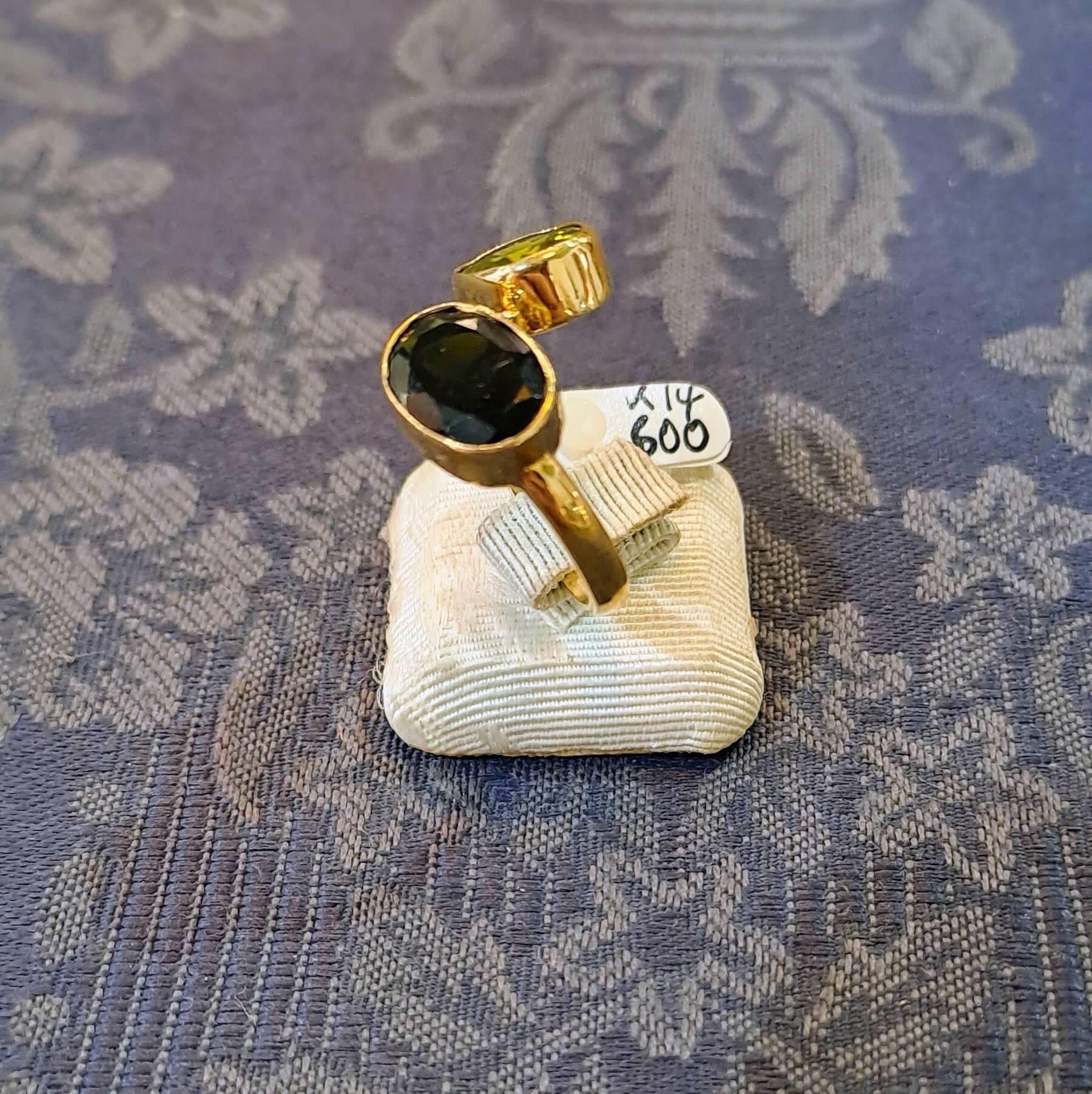 Ring in 14k gold with tourmalines (B-116)