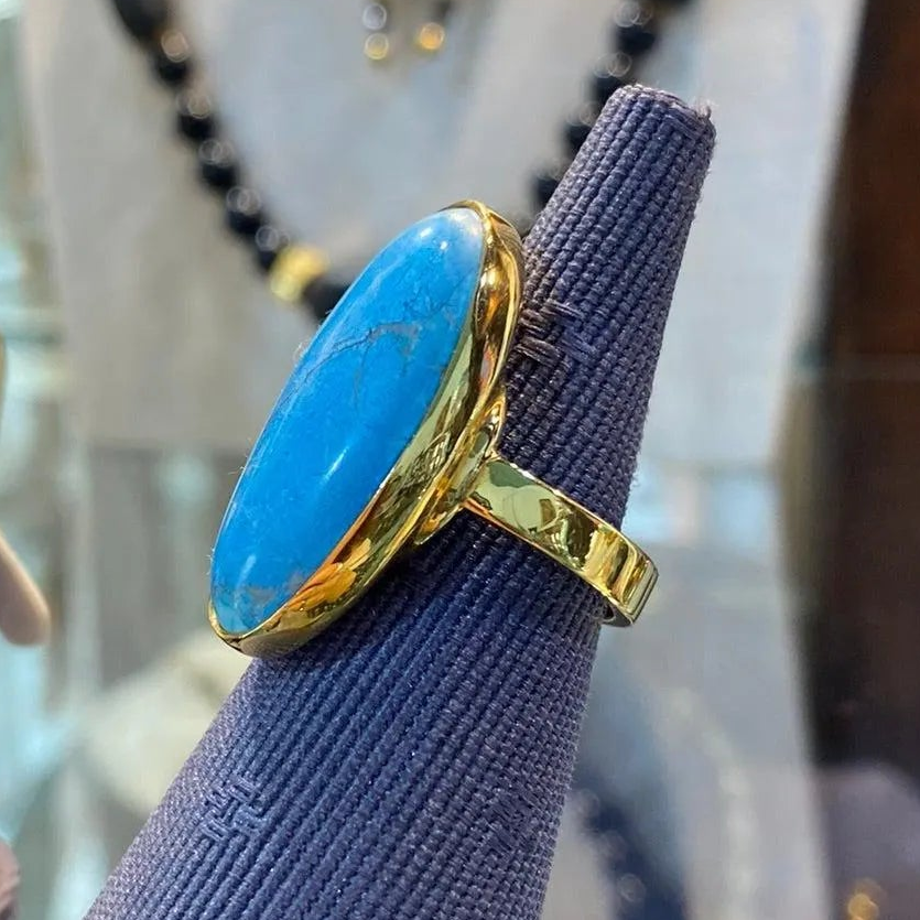 Ring in 18k Gold with an oval Arizona turquoise, Fine Ring, Handmade Ring, Greek Jewelry