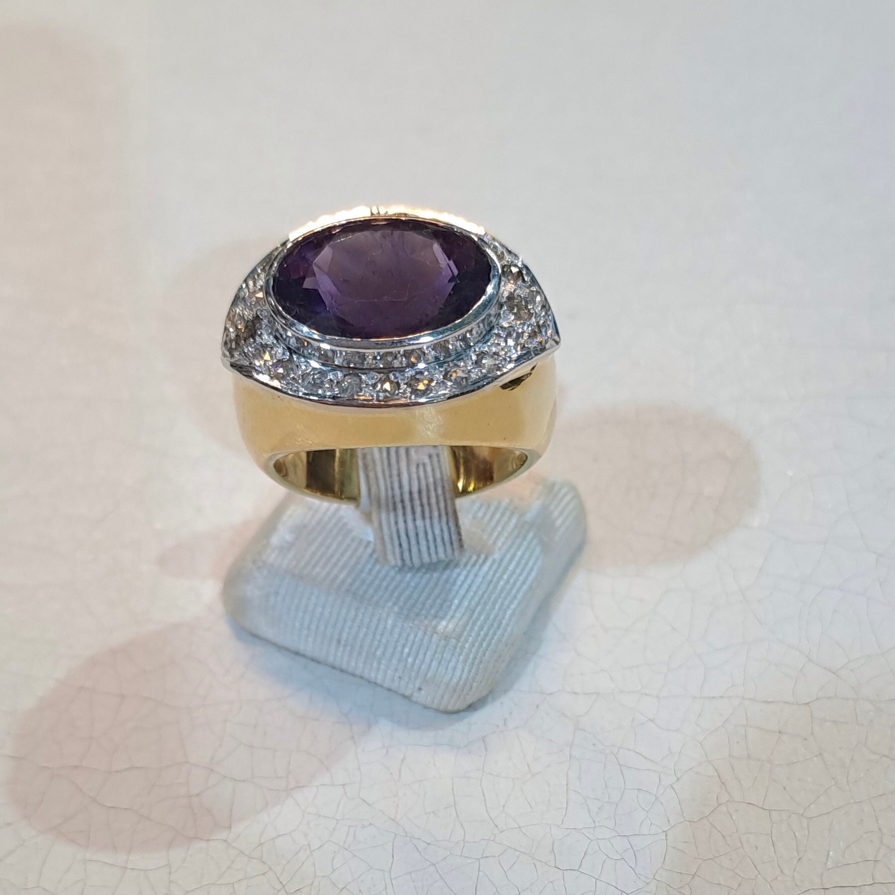Ring in 18k gold with Amethyst stone and brilliants (B-105) - Dinos-Virginia