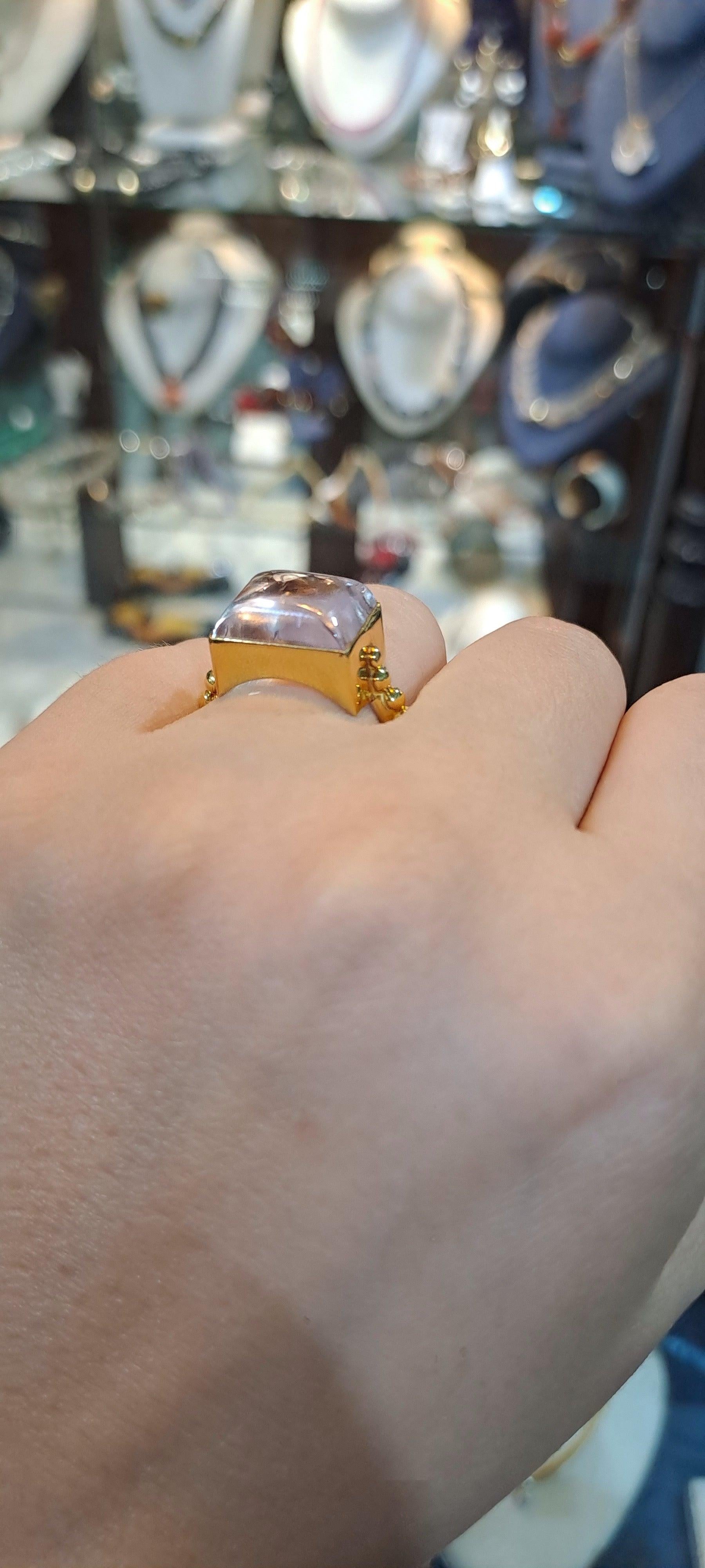 Ring in 18k gold with Kunzite stone (B-109)
