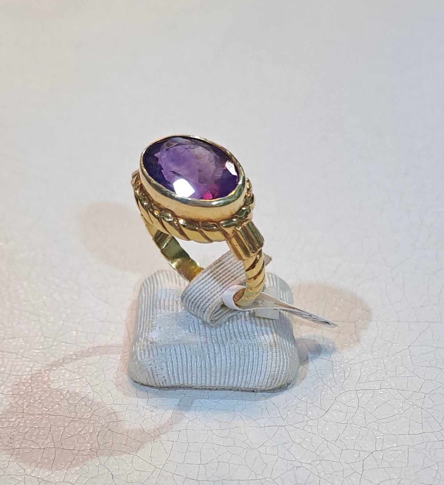Ring in 18k gold with an amethyst stone (B-107) - Dinos-Virginia