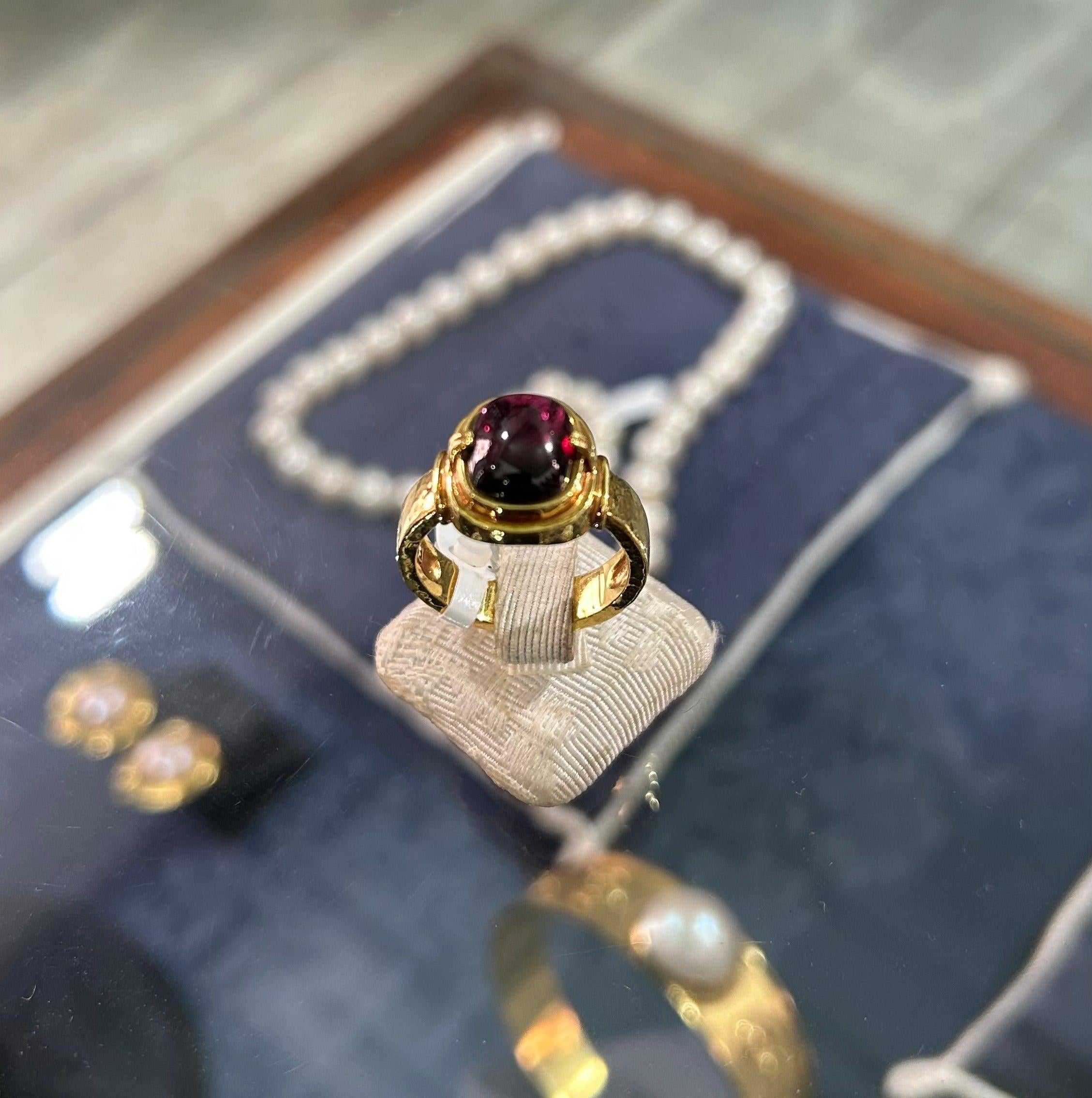 Ring in 18k gold