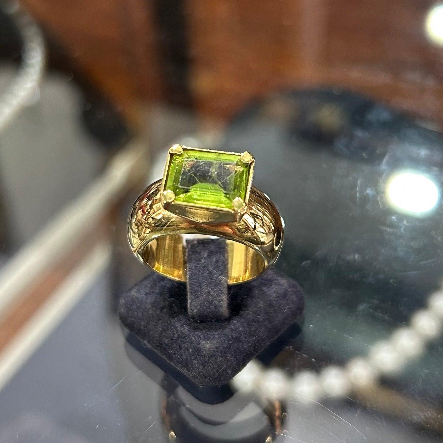 Ring in 18k gold