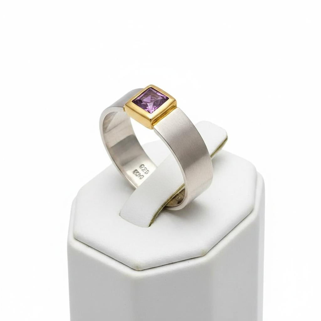 Ring in Sterling Silver with a Purple Zircon and Gold 14k (DX-31)