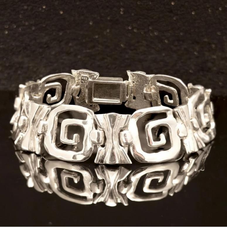 Greek Key Meander Bracelet in Sterling Silver (B-69)