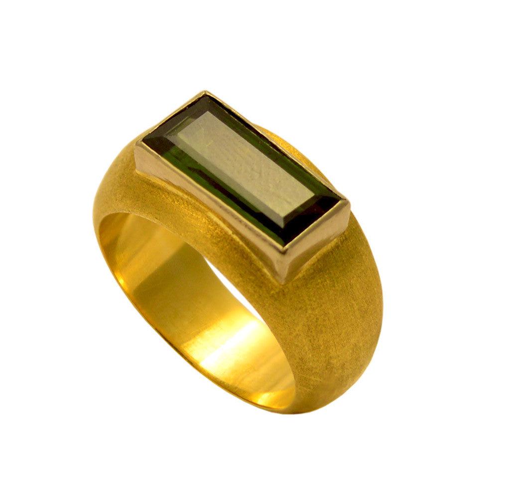 Ring in 18k Gold with a Green Tourmaline 5c (B-70)