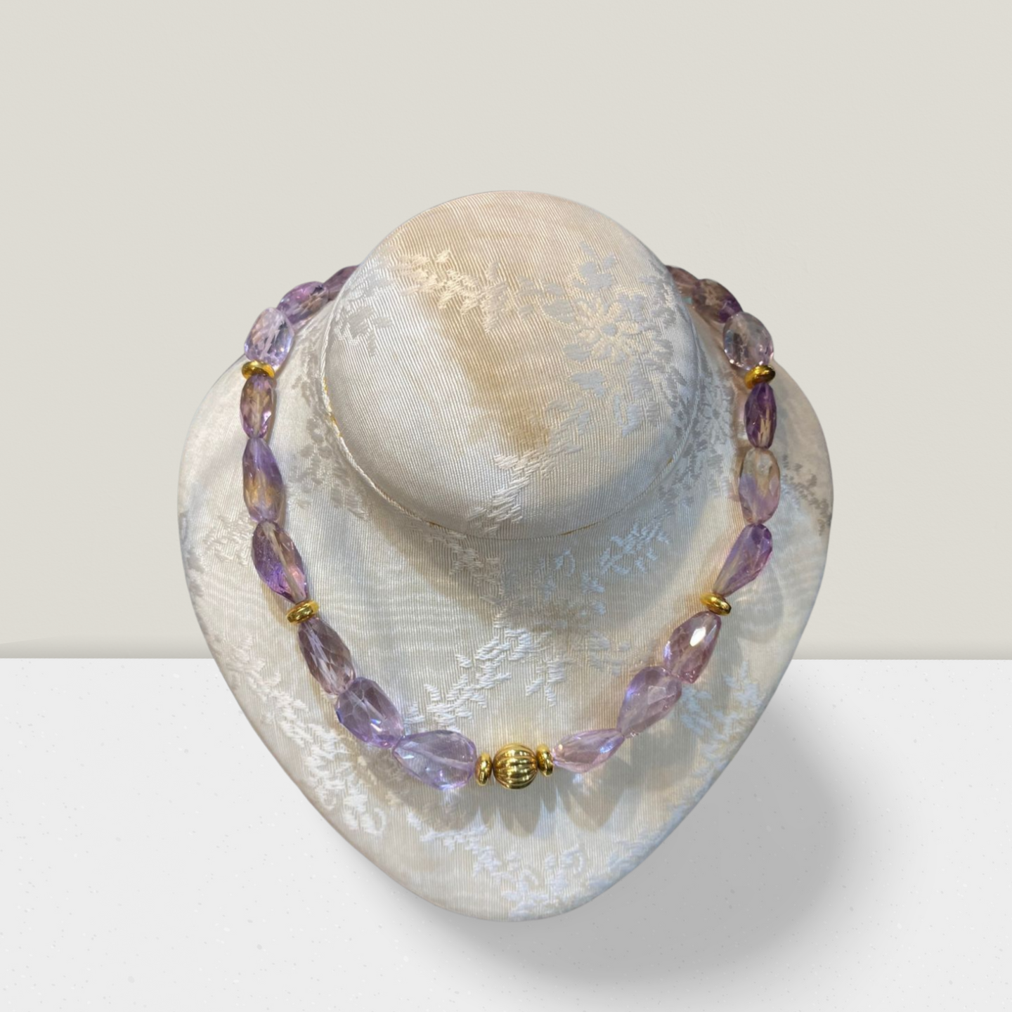 Necklace in 18k Gold with Amethyst