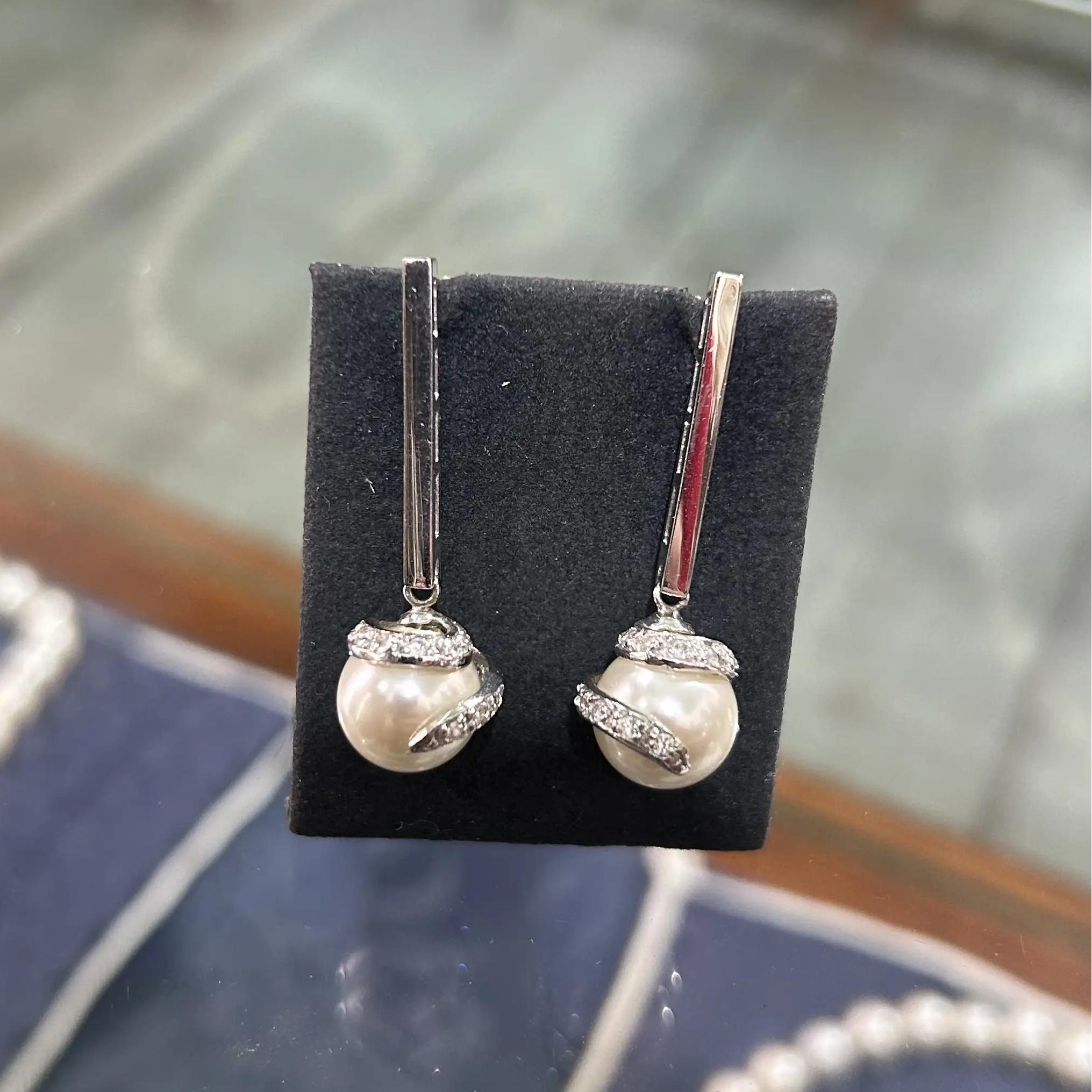Earrings in 14k gold