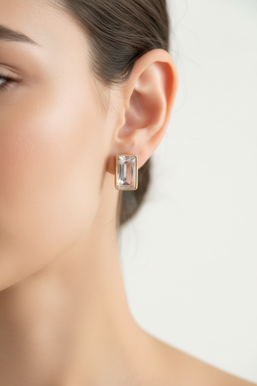 Earrings in 18k gold with Kunzite stone