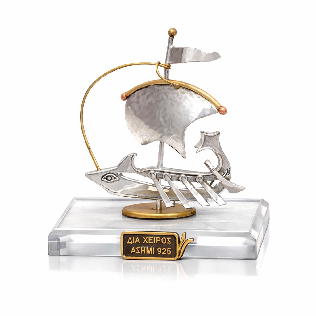 Handmade sailboat in sterling silver Nautical Decor (A-40-32)