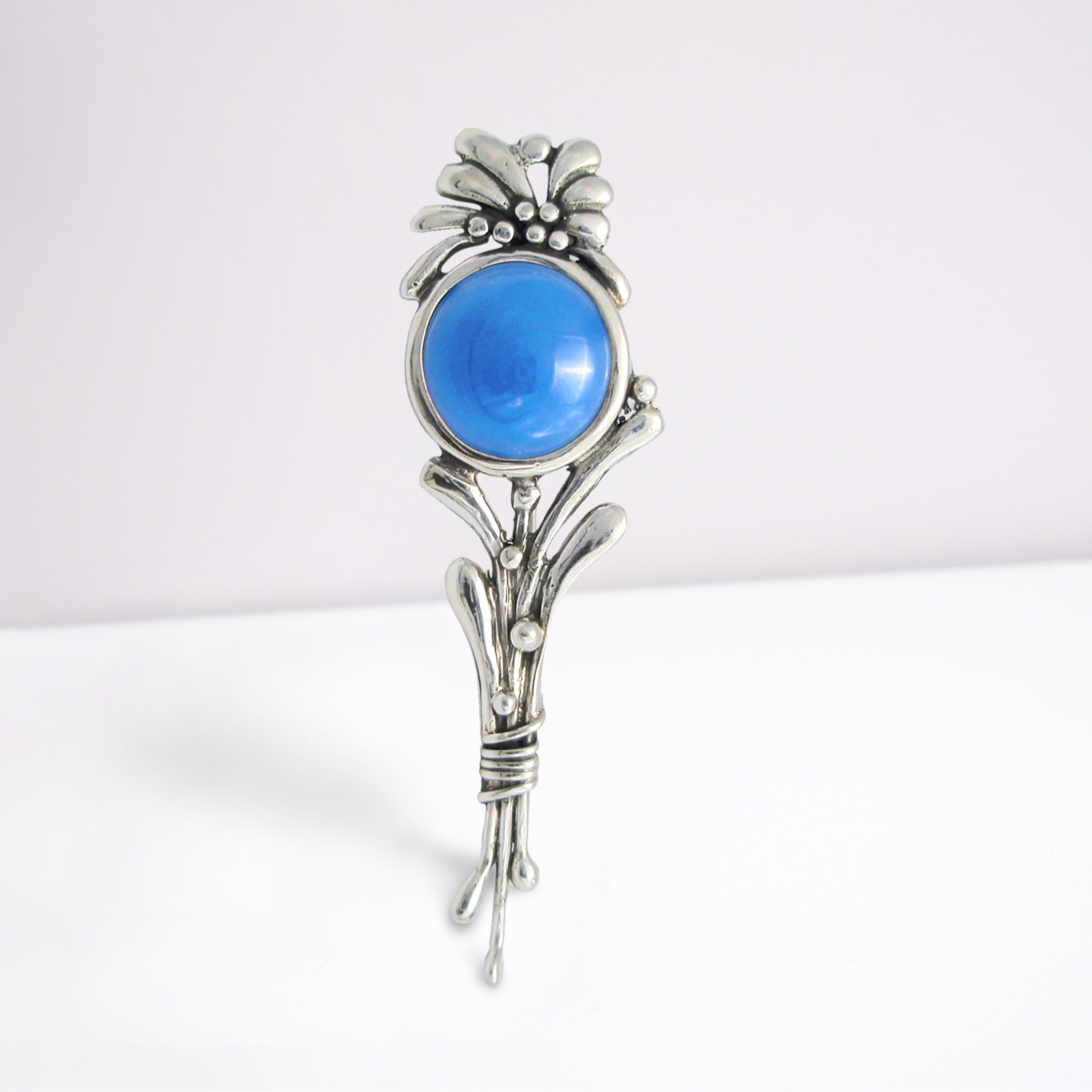 Flower Brooch in sterling silver with a Lapis Lazuli (K-05)