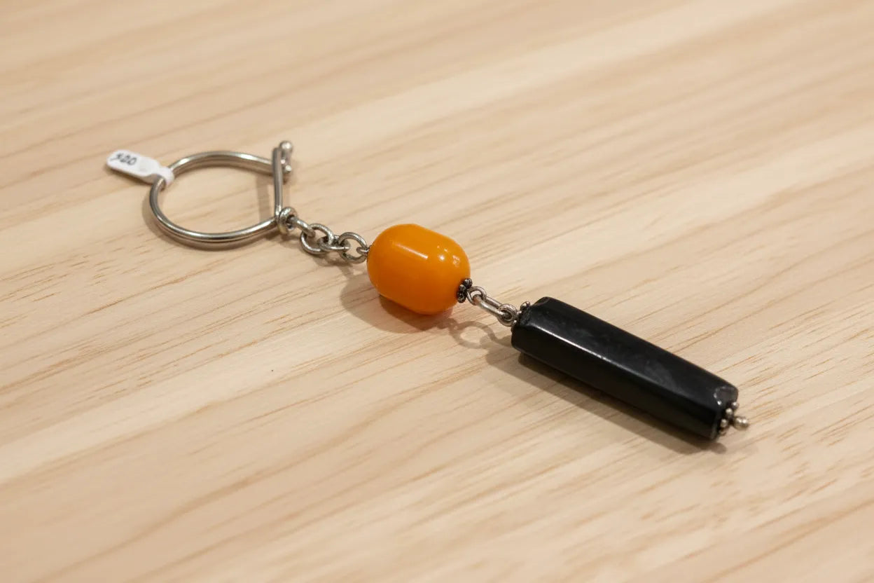 Keychain in sterling silver with gemstones