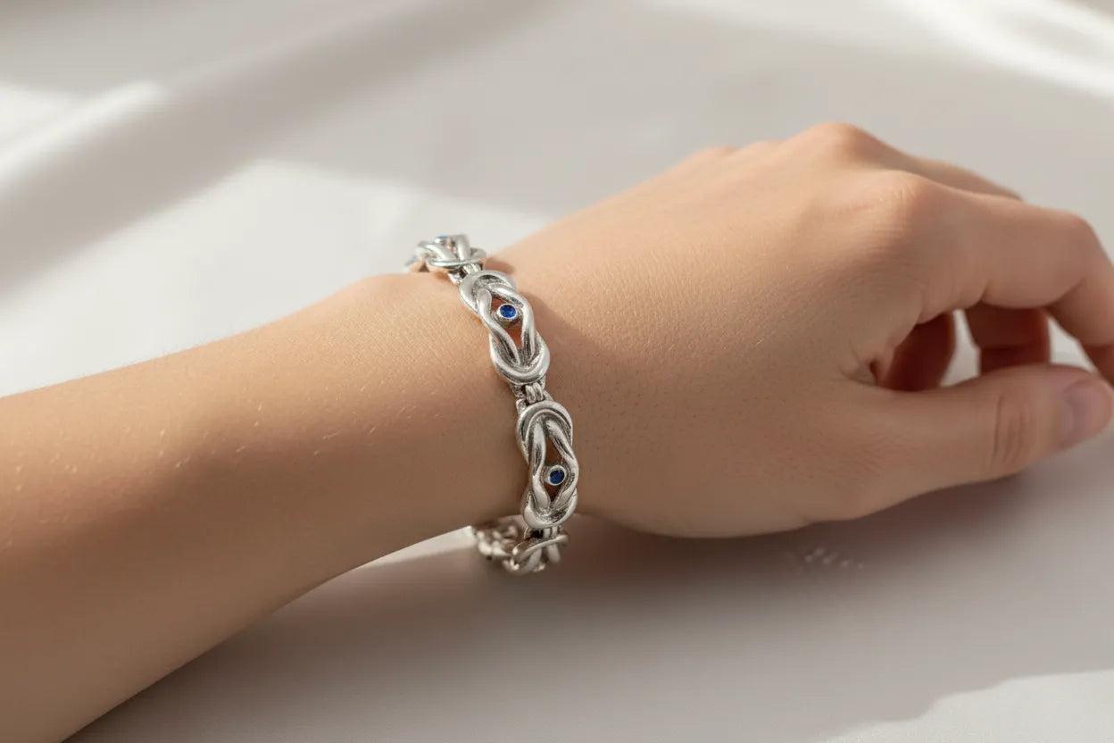 Love Knot Bracelet in Sterling Silver with zircon (B-111)