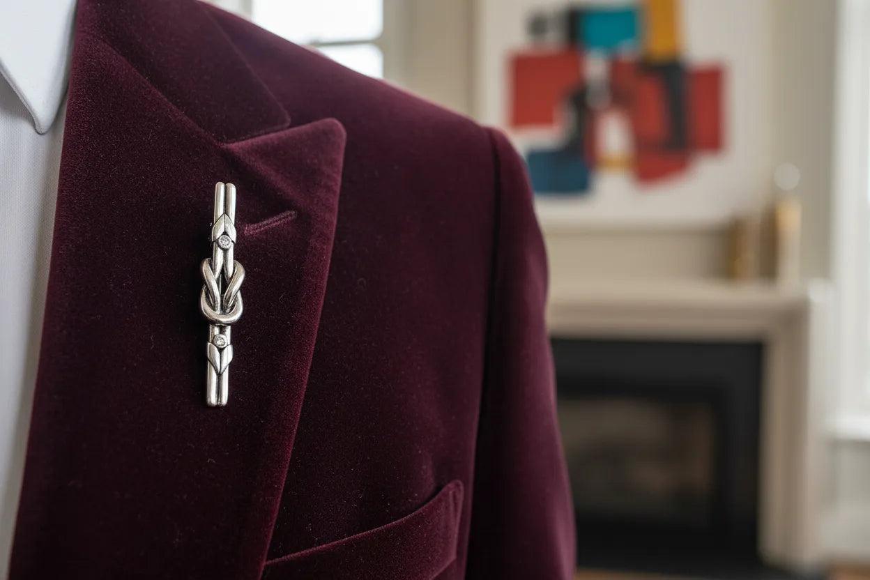 Love Knot Brooch in Sterling Silver (K-09)