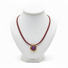 Necklace in 18k gold with a gemstone (PE-110)