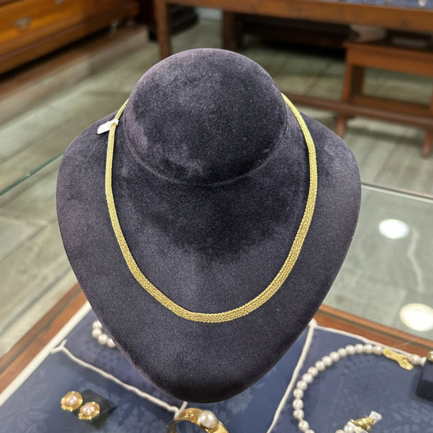 Necklace in 18k gold