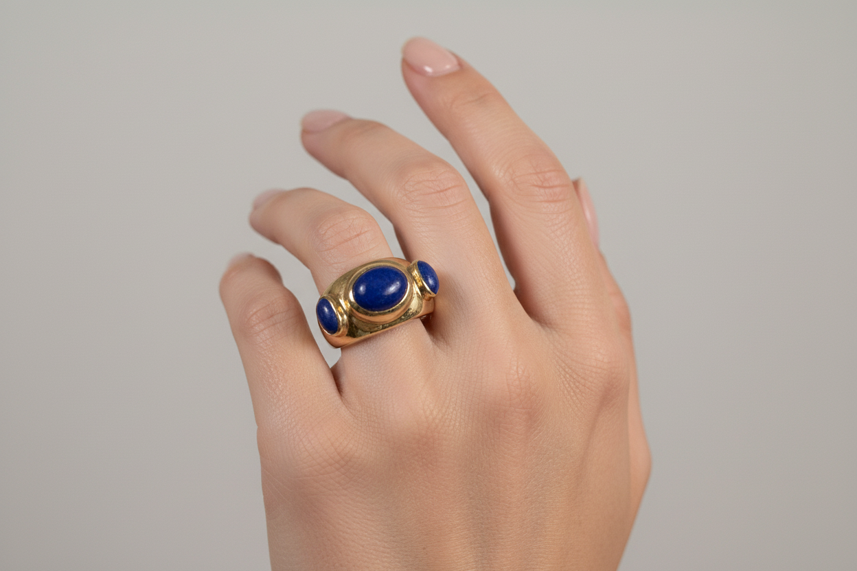 Ring in 14k gold with Lapis