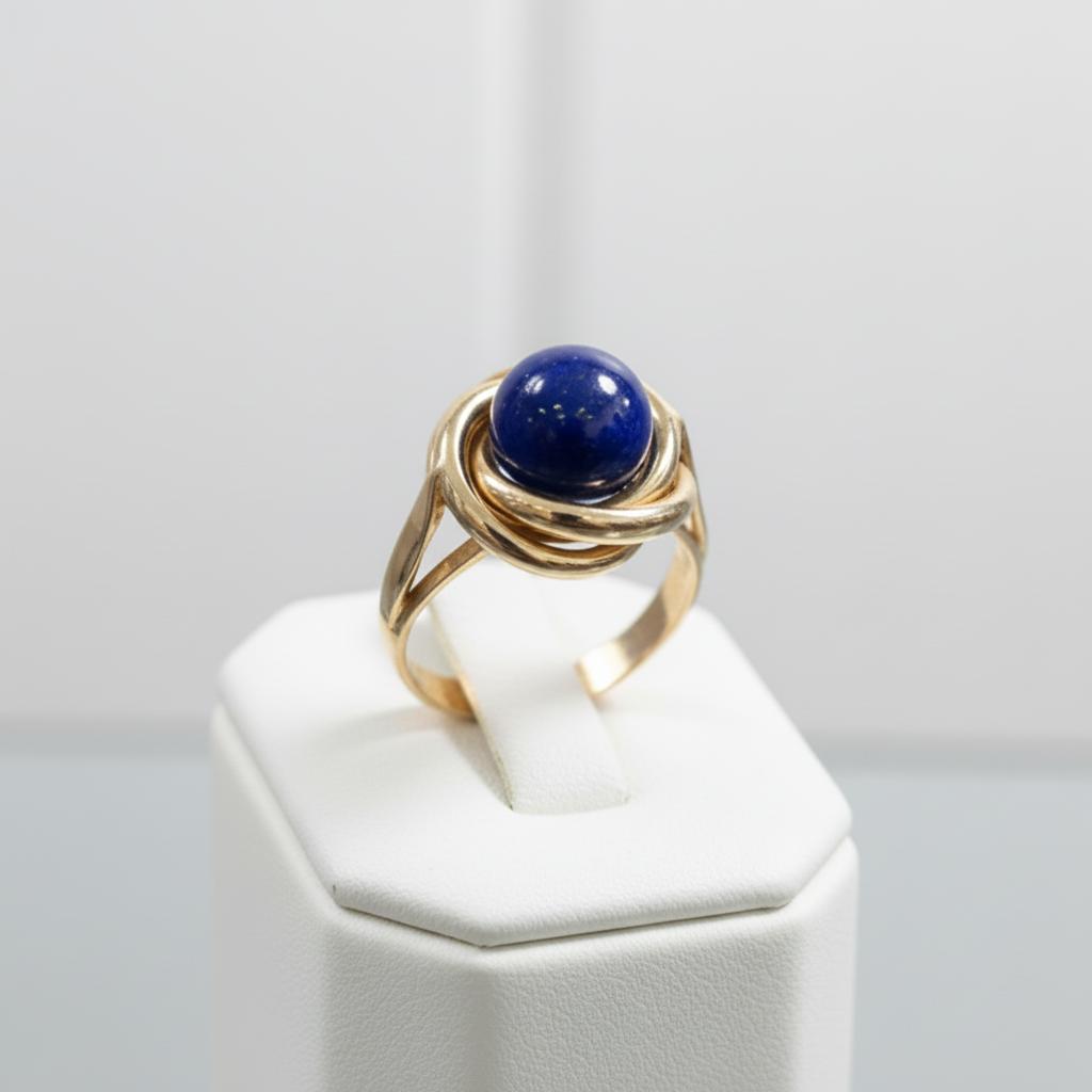 Ring in 14k gold with Lapis (B-147)
