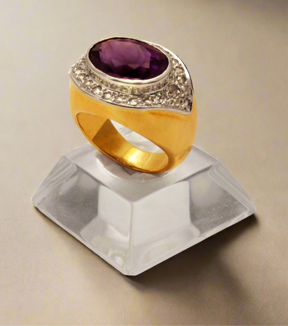 Ring in 18k gold with Amethyst stone and brilliants (B-105)