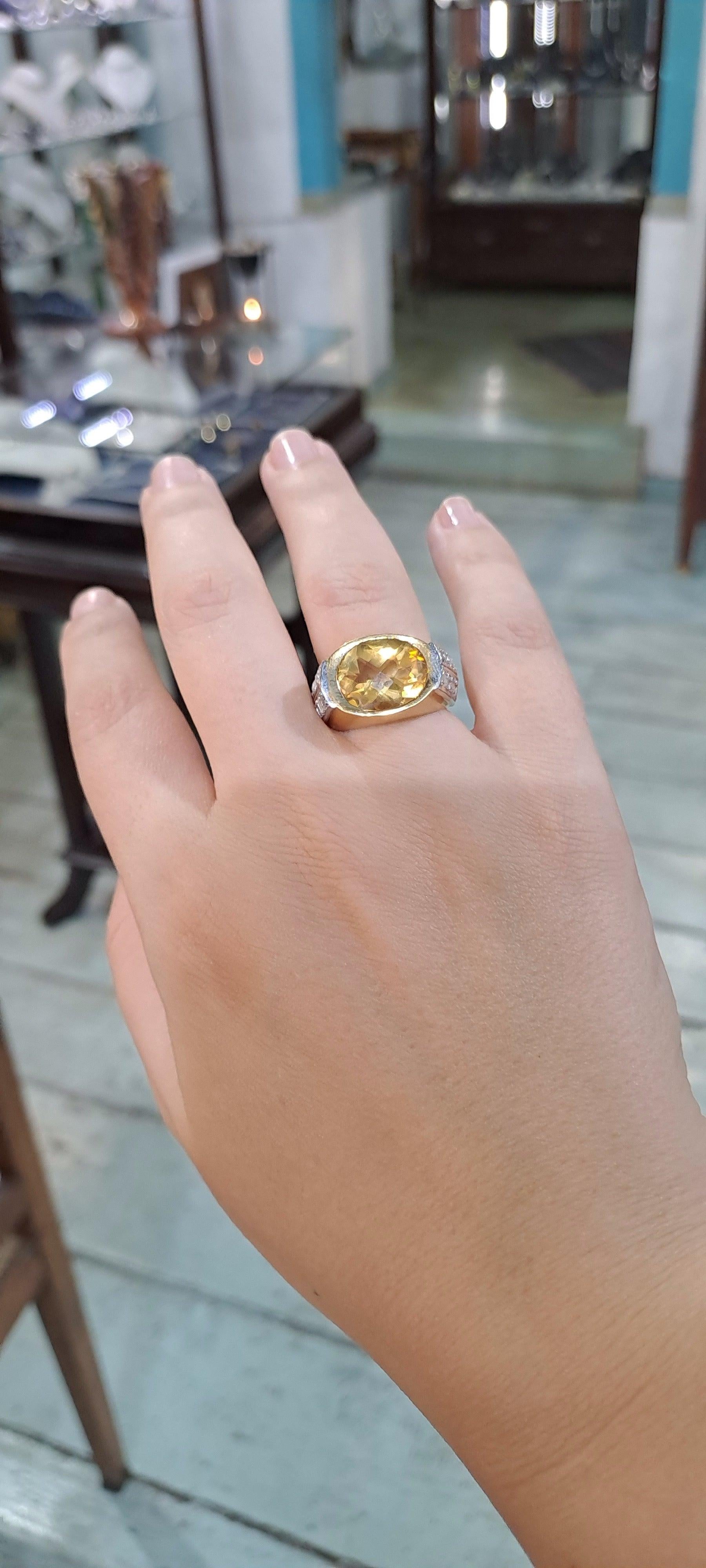 Ring in 18k gold with a citrine and brilliants (B-118)