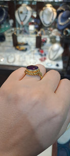 Ring in 18k gold with an amethyst stone (B-107)