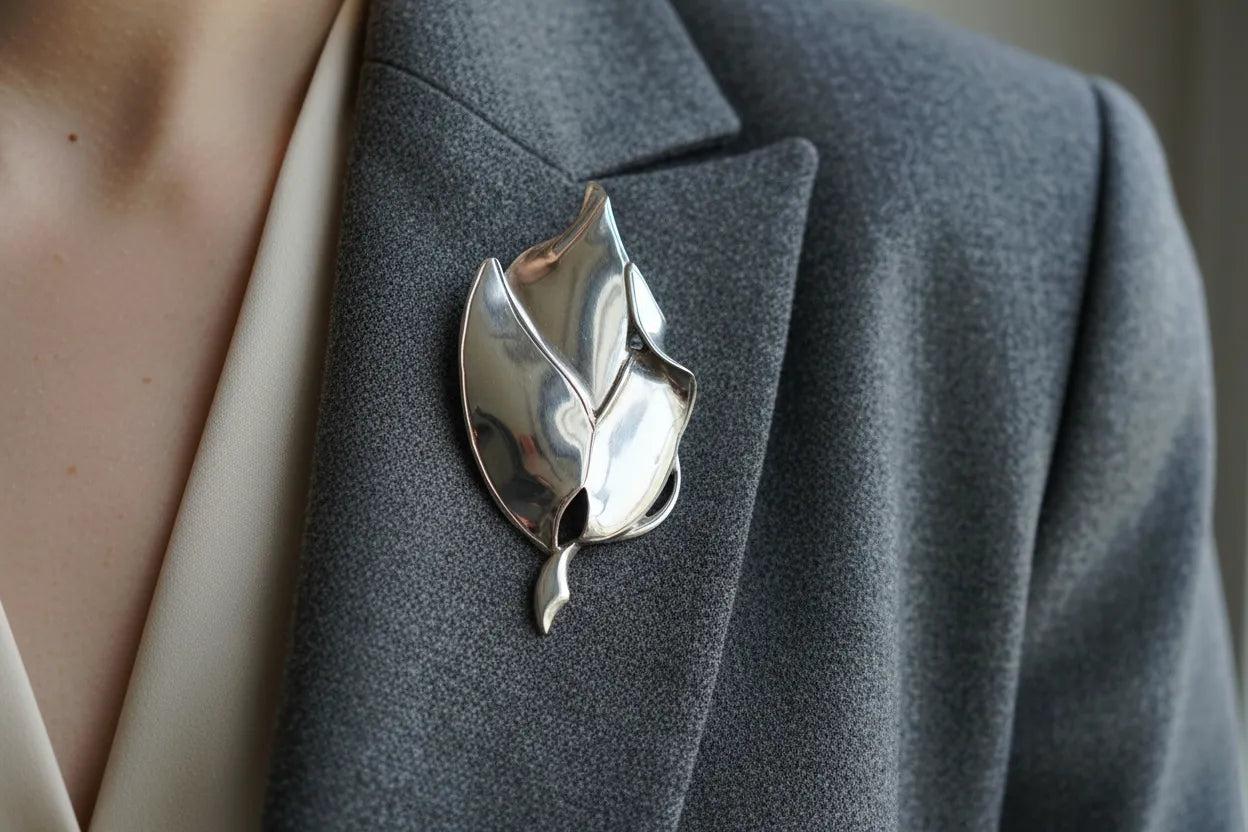 Greek Traditional Leaf Brooch in Sterling silver (K-43)