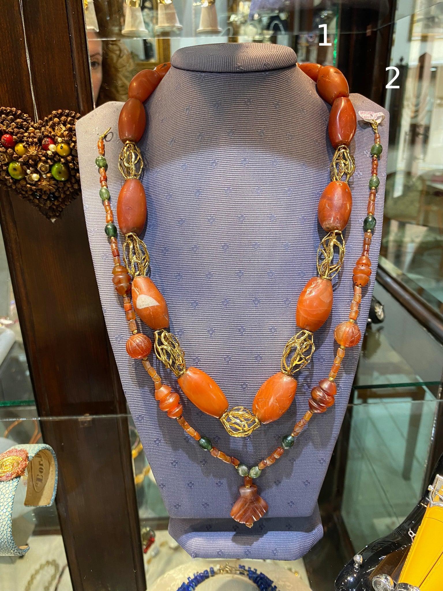 Necklace with gemstones and gold 18k
