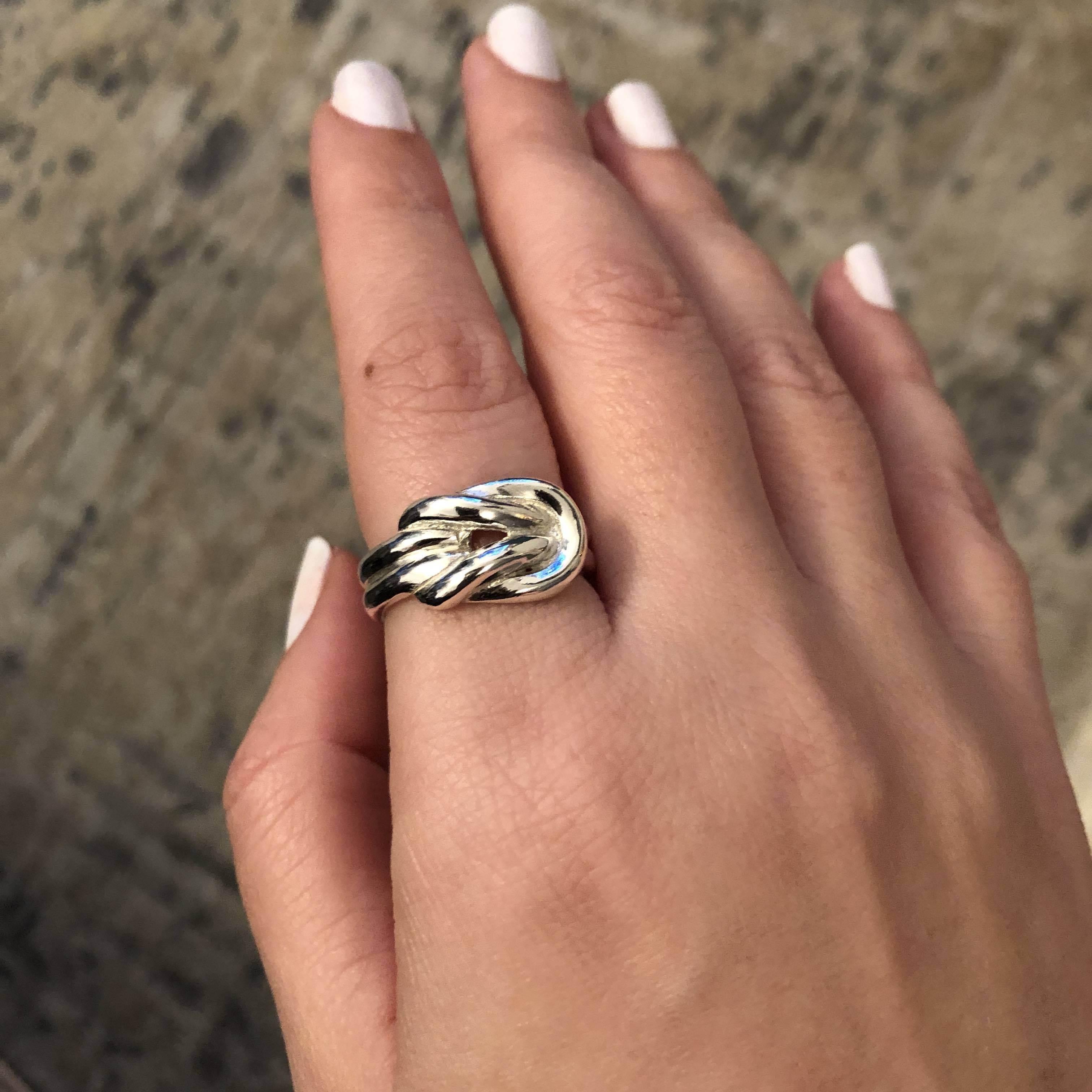 Love Knot Ring in Sterling Silver (DT-130)