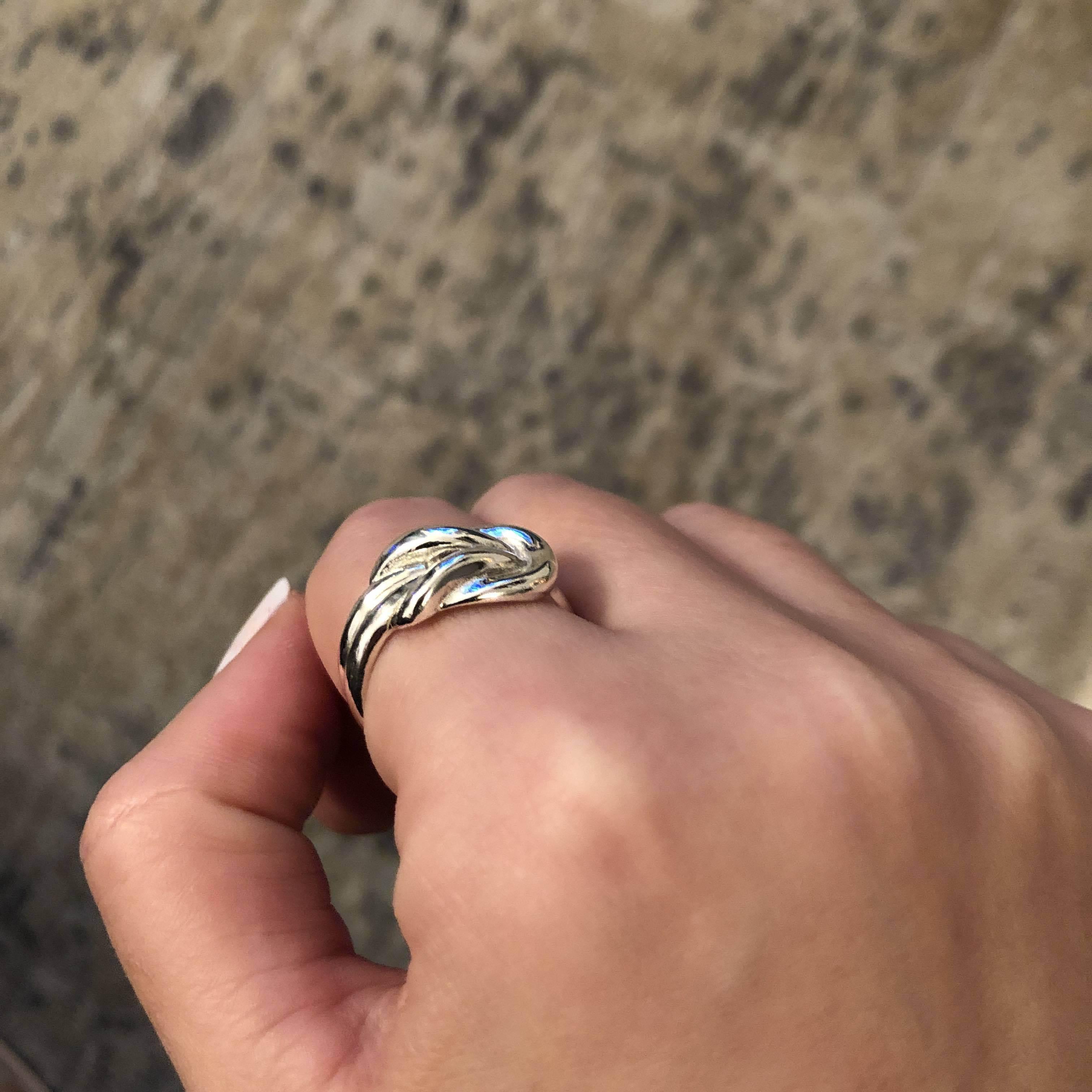 Love Knot Ring in Sterling Silver (DT-130)