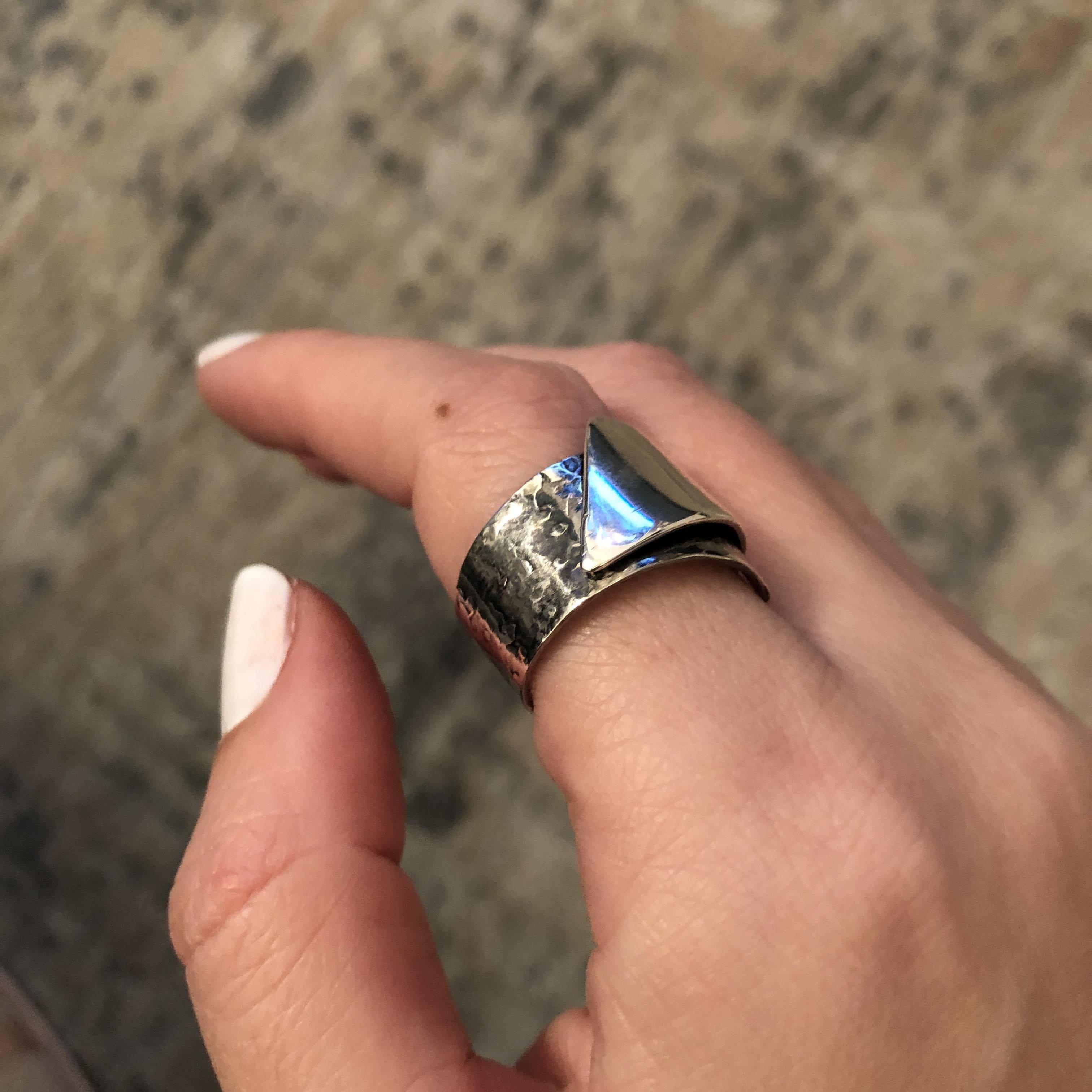 Ring in Sterling Silver with Decorative Black Patina (Oxidation) (DM-47)